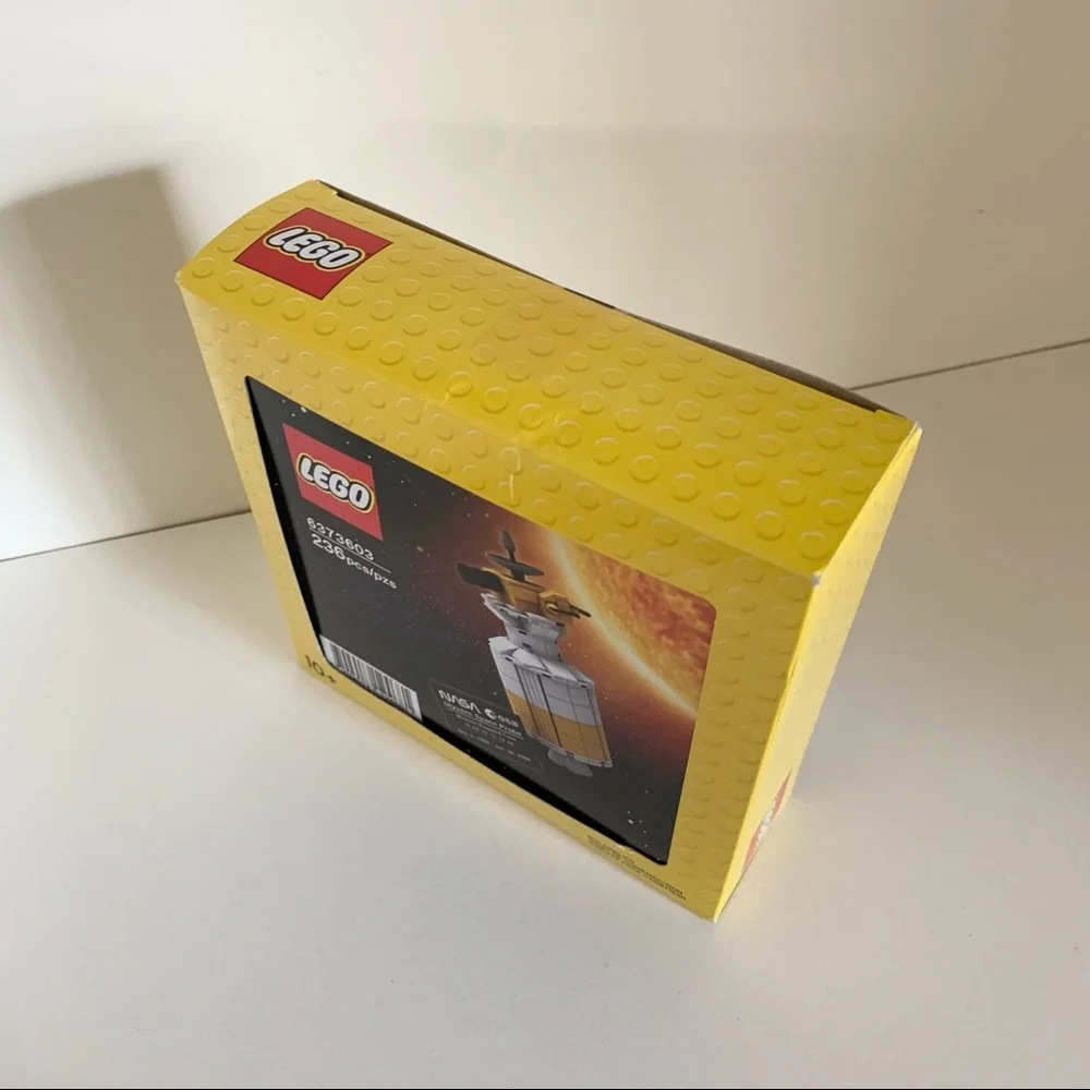 Lego exclusive Ulysses space probe